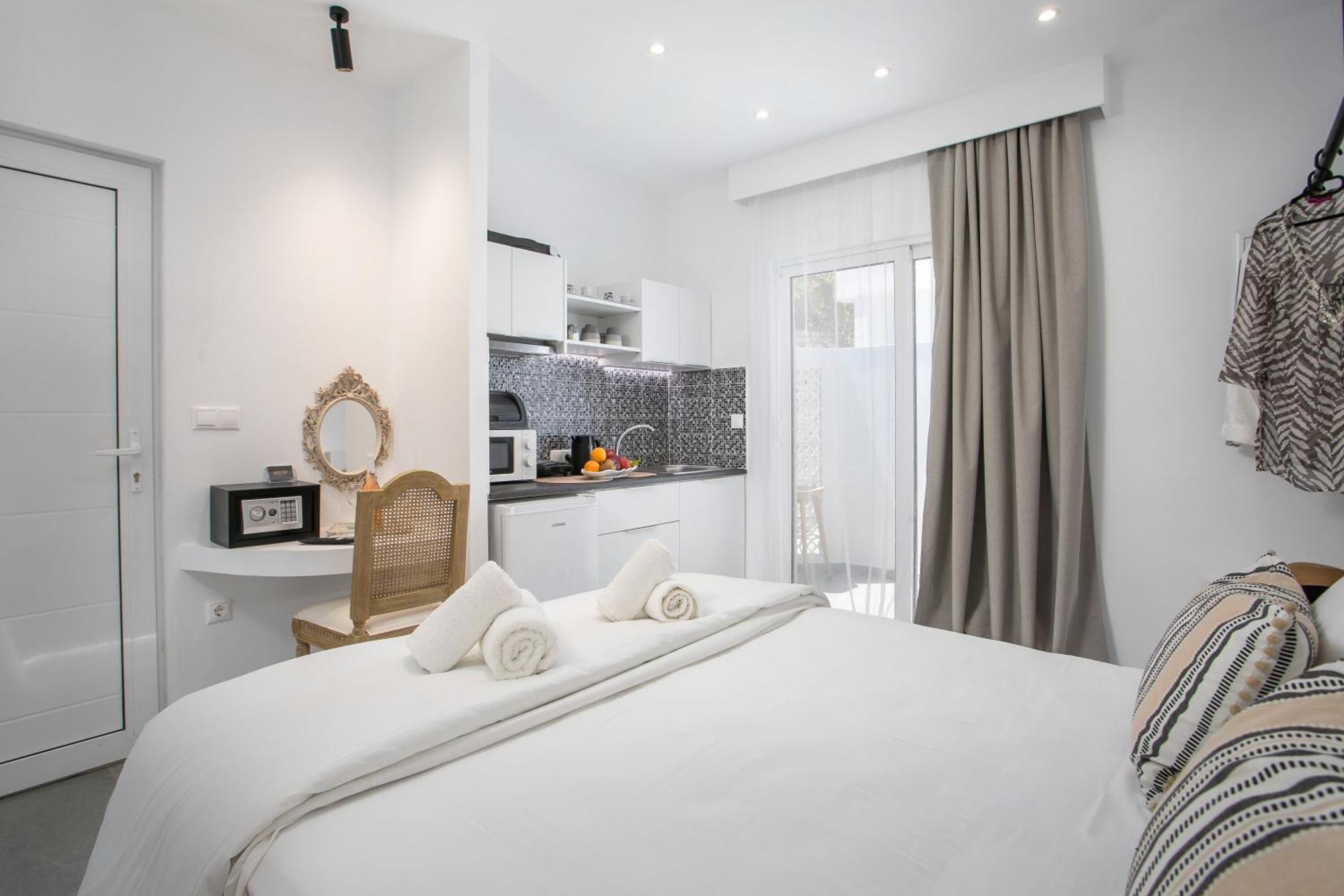 Calma Luxury Studios & Suites Faliraki Exterior foto