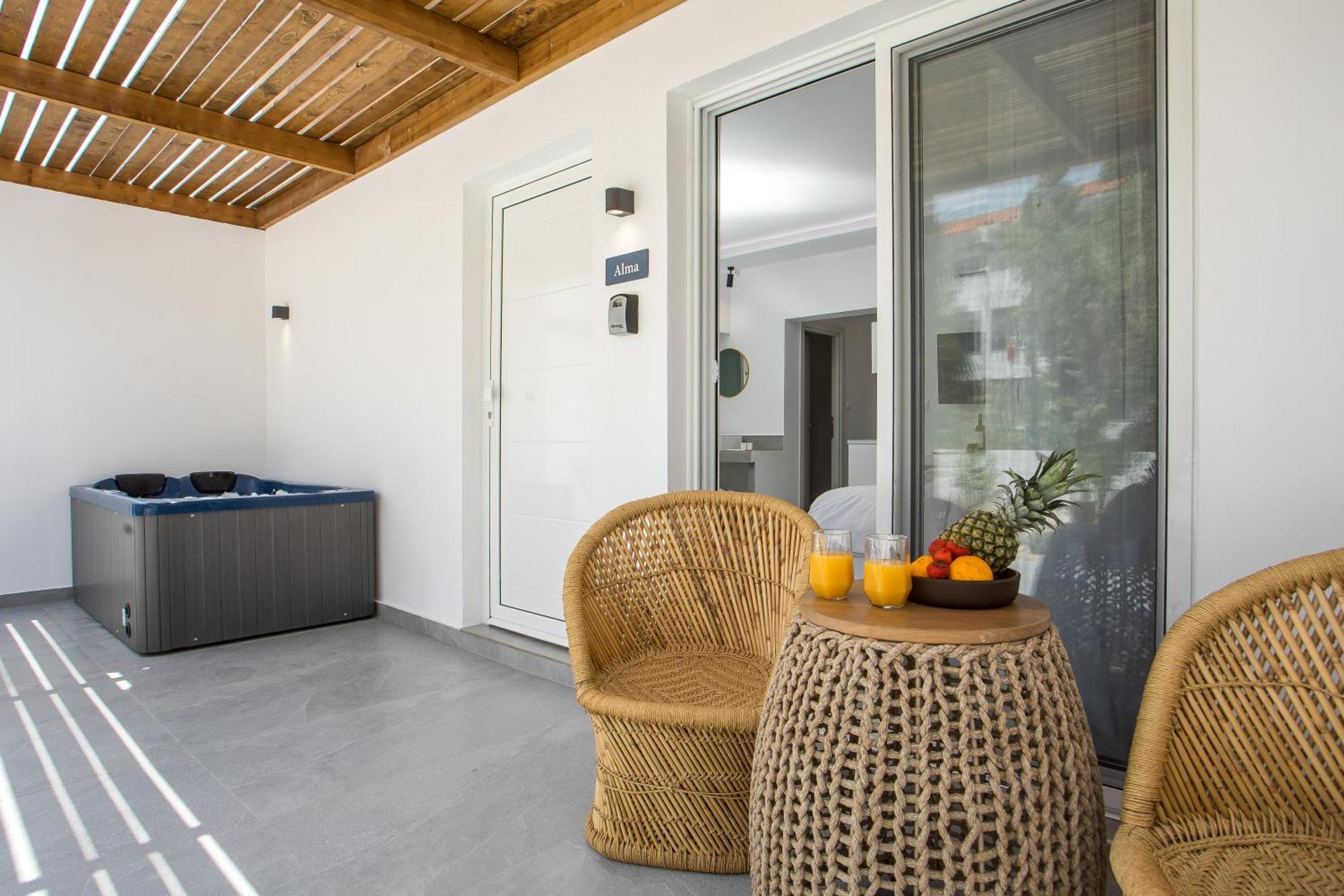 Calma Luxury Studios & Suites Faliraki Exterior foto