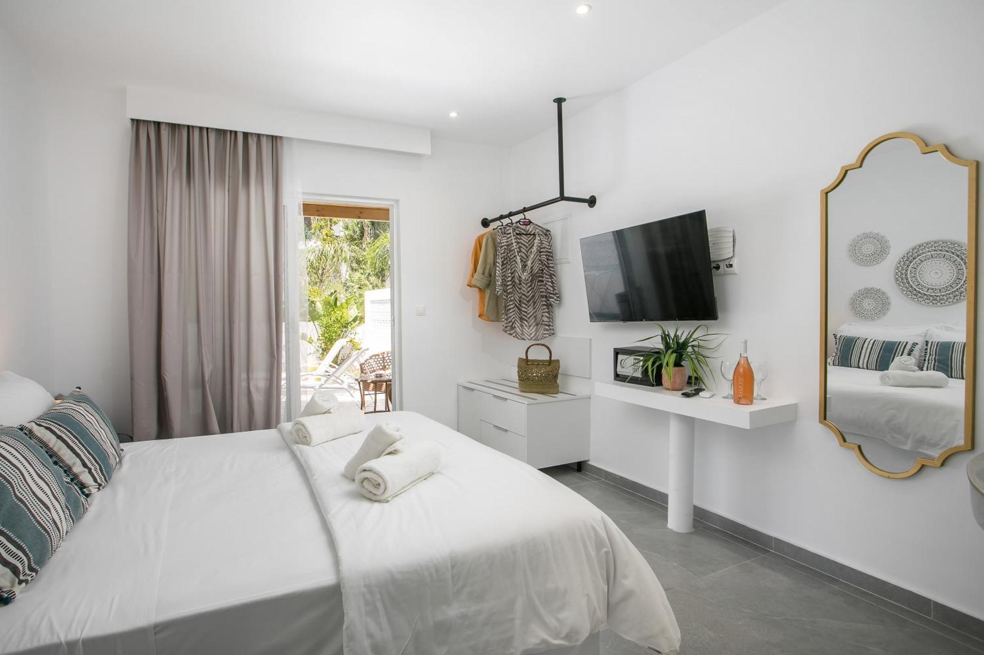 Calma Luxury Studios & Suites Faliraki Exterior foto
