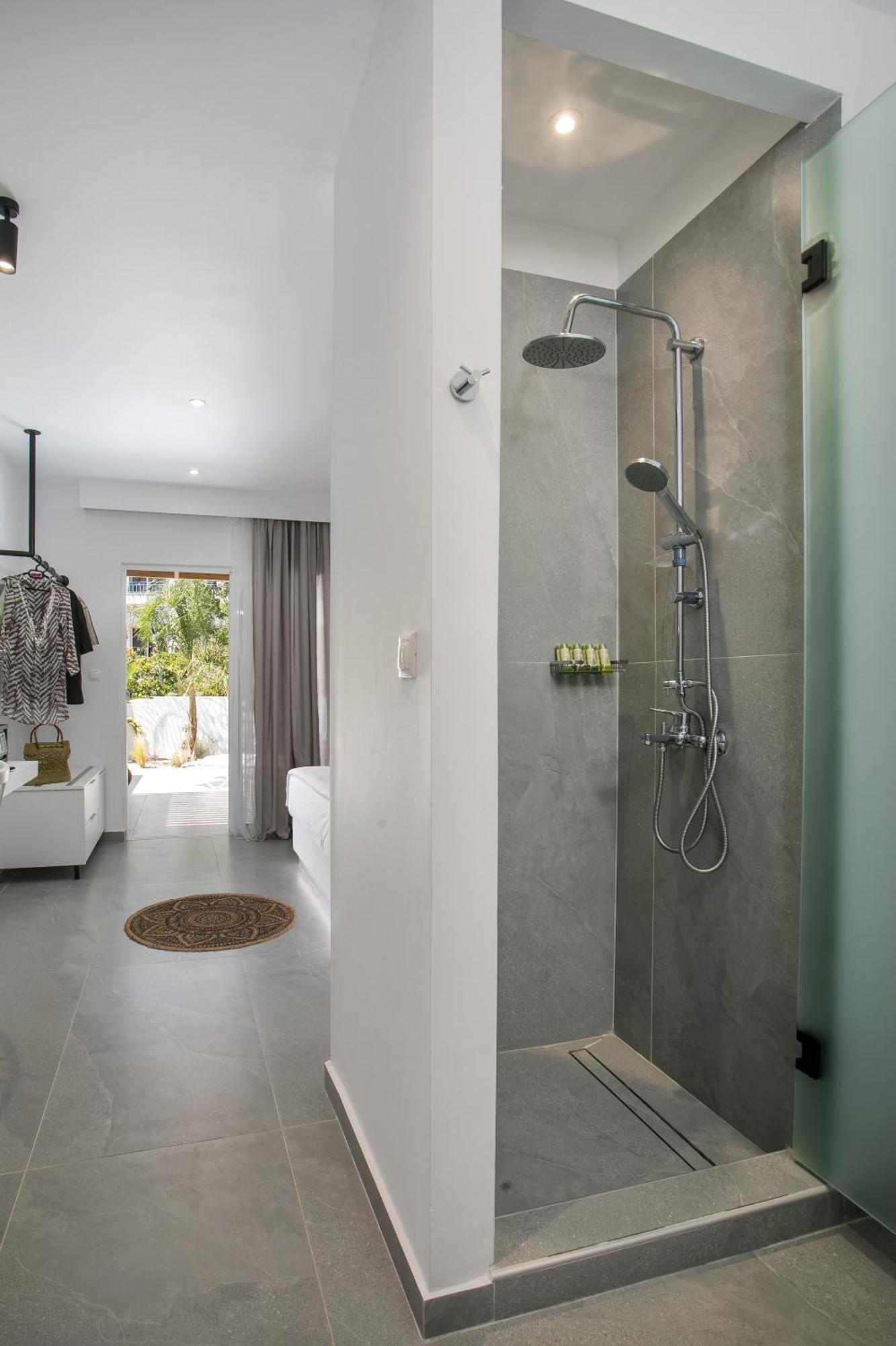 Calma Luxury Studios & Suites Faliraki Exterior foto