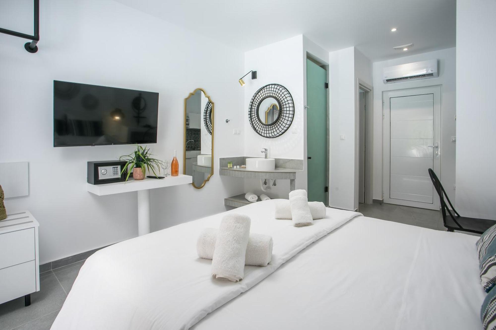 Calma Luxury Studios & Suites Faliraki Exterior foto