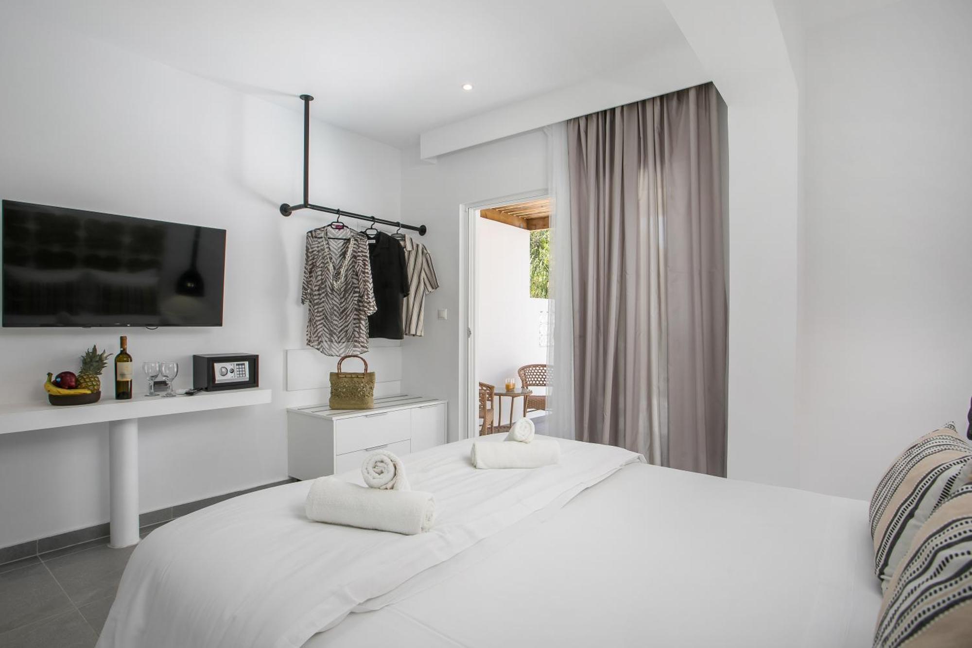 Calma Luxury Studios & Suites Faliraki Exterior foto