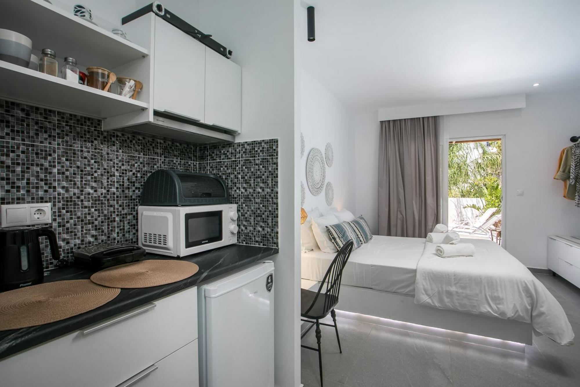 Calma Luxury Studios & Suites Faliraki Exterior foto