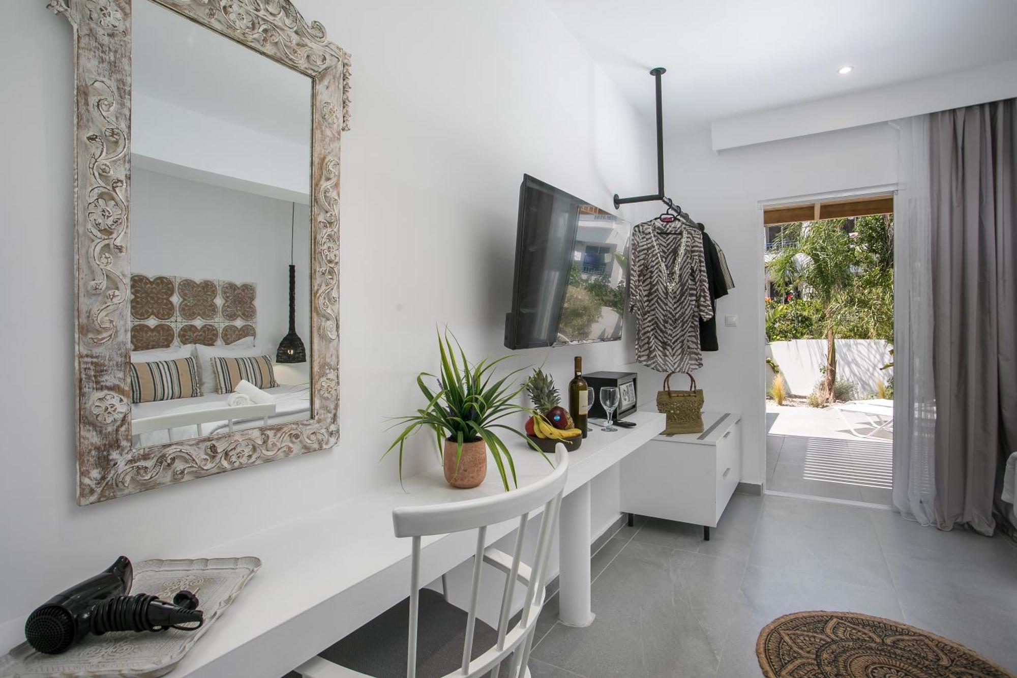 Calma Luxury Studios & Suites Faliraki Exterior foto